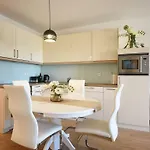 Apartment Beach * Μεντουλίν