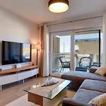 Apartment Beach * Μεντουλίν