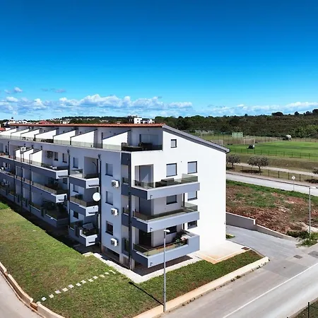 아파트 Apartment Beach