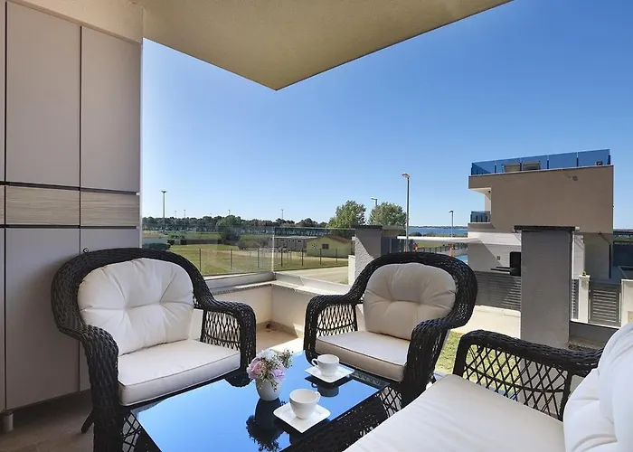 아파트 Apartment Beach *