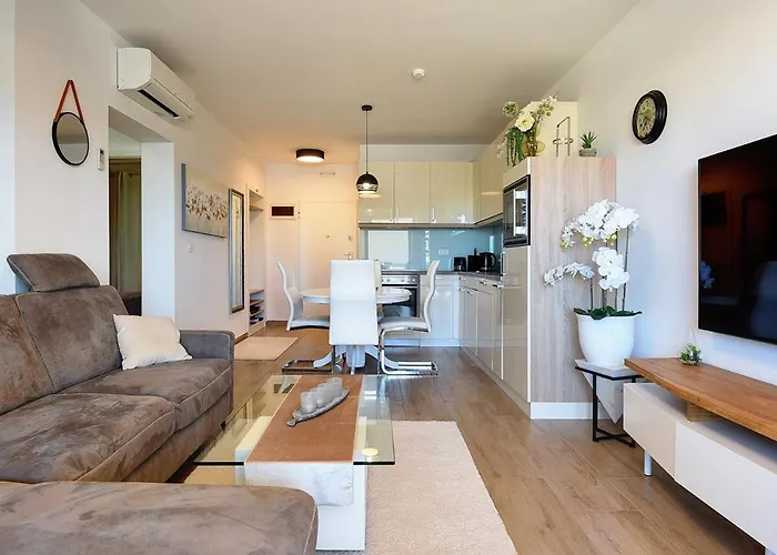 아파트 Apartment Beach *